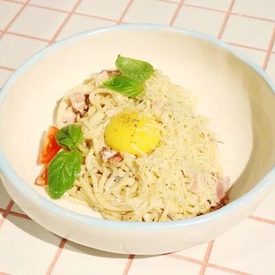 Паста с соусом А-ля карбонара в Сладости и Радости Советская по цене 670 ₽