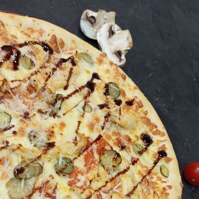 Пицца Чикен гриль 30 см в Friday по цене 830 ₽