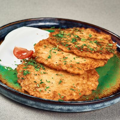 Картофельные оладьи со сметаной в Невидалия по цене 450 ₽