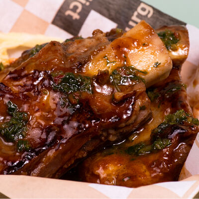 Ребрышки говяжьи в BB & Burgers по цене 1070 ₽