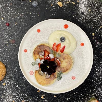 Сырники в Cake bakery по цене 375 ₽