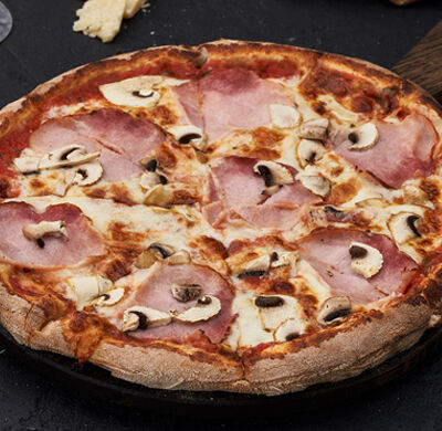 Пицца с ветчиной и грибами 23 см в Mojo по цене 260