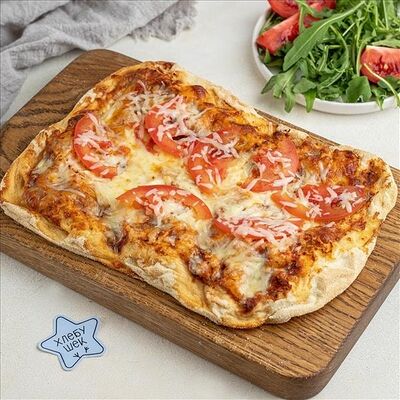 Римская пицца Маргарита в Хлебушек 3к2 по цене 575 ₽