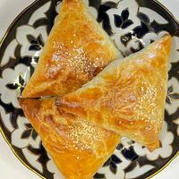 Самса с говядиной слоёная в Плов