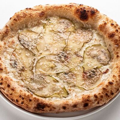 Горгонзола с грушейв Lariote по цене 1390 ₽