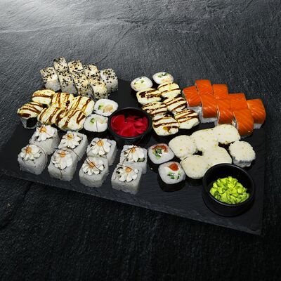 Сет Вкусный в Суши и хинкали по цене 3500 ₽