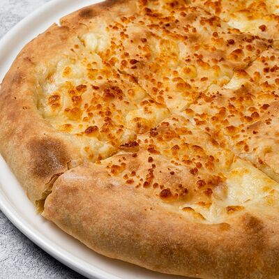 Хачапури с тройным сыром в Ресторан Батони по цене 860 ₽