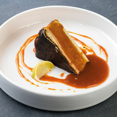 Баскский чизкейк с цитрусовой карамелью в Маруми по цене 13 р.