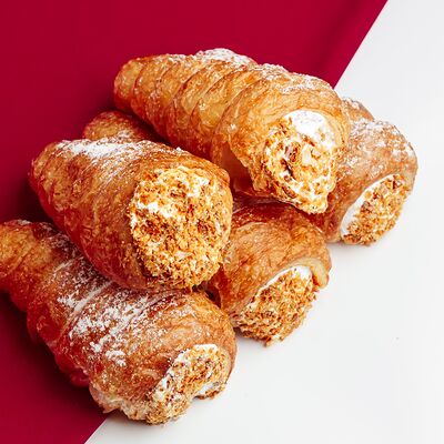 Трубочка с белковым кремом в Farina Ватрушкина по цене 215 ₽