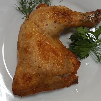 Окорочки запечённые в Кафе нут по цене 325 ₽