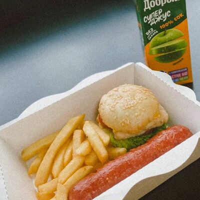 Сет Детский в Mm burger по цене 275 ₽
