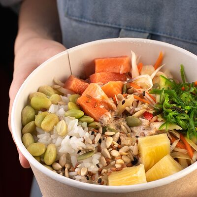 Поке Креветка с лососемв Мангал мастер по цене 550 ₽