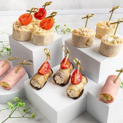 Микс рулетов в KanapeFest по цене 3710 ₽