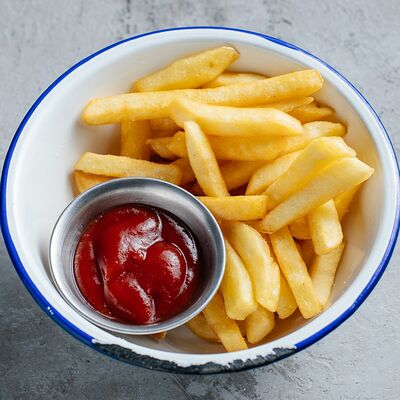 Картошка фри с кетчупом в Easy Hummus по цене 200 ₽