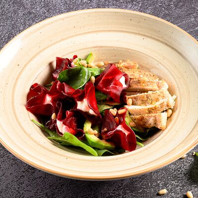 Салат с цыпленком в Мускат по цене 645 ₽