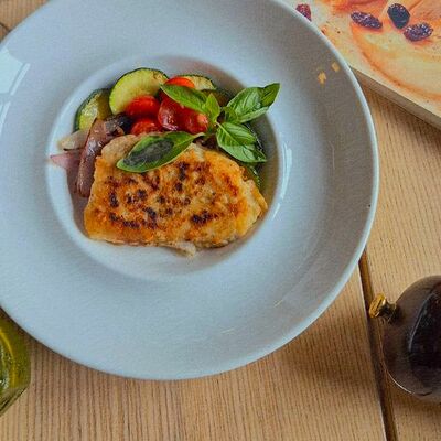 Филе судака с овощами в МамаМиа по цене 890 ₽