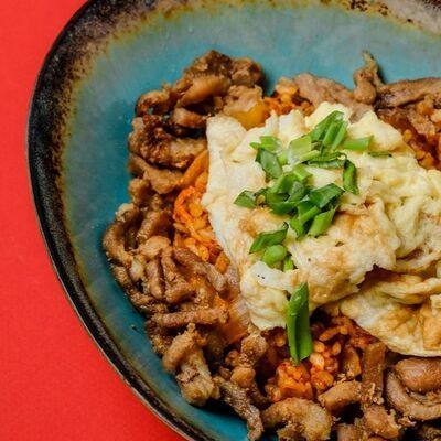 Кимчи покым паб в Lee's Food по цене 699 ₽