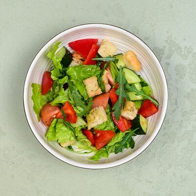 Салат Панцанелла в Пармезан и пури по цене 200 ₽