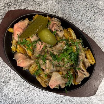 Картофель, жаренный с говядиной в Гастропапы по цене 950 ₽