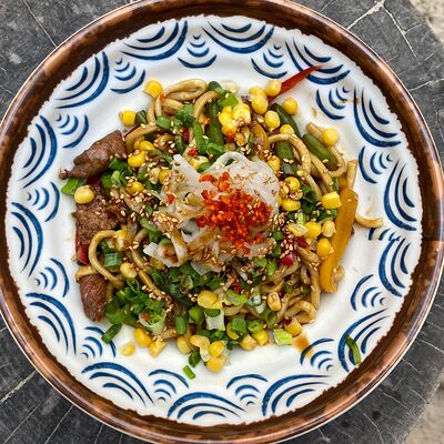 Вок с говядинойв Ramen Rebel по цене 550 ₽