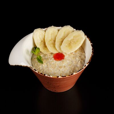 Овсяная каша на молоке в Тайхаку по цене 365 ₽