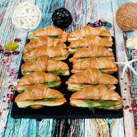 Круассаны с кижучем в All Canape