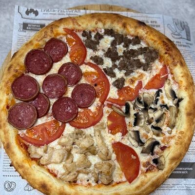 Пицца Четыре Сезона в Бистро 24 на Шамиля по цене 396 ₽