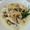 Фрикасе куриное с шампиньонами в сливках в Время есть по цене 210