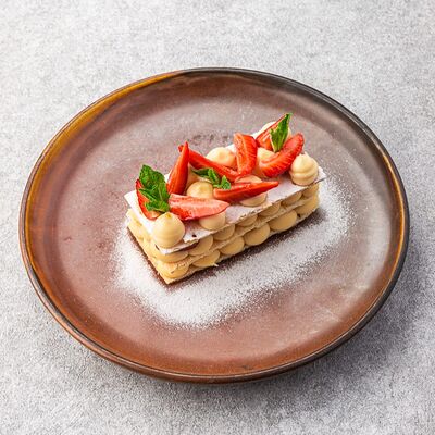 Мильфей со свежими ягодами в Склад 22 по цене 590