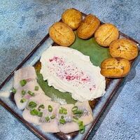 Сельдь с молодым картофелем в Бари Галуст кафе