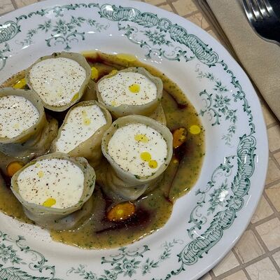 Тортеллини с томленой уткой в Мари по цене 730 ₽