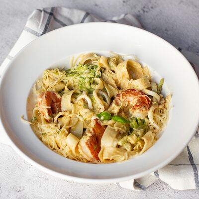 Паста с морепродуктами в Тревеллерс кофе по цене 529 ₽