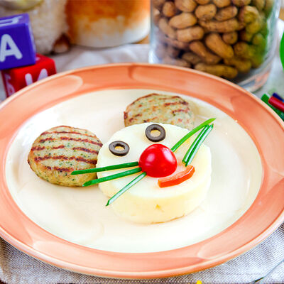 Котлетки куриные с пюре в MANANA по цене 290