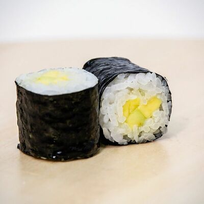 Маки с авокадо Сушими в Сушими по цене 290 ₽