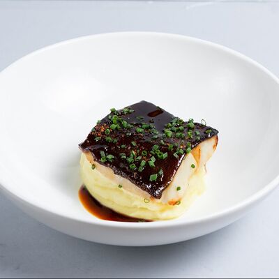 Черная треска с трюфельным пюре в КИDO по цене 1350 ₽