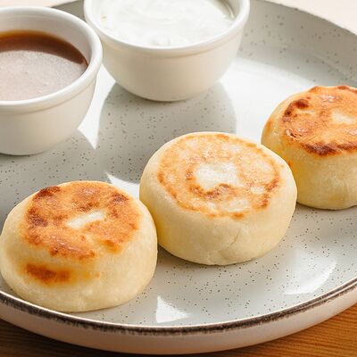 Сырники с солёной карамелью в Москва по цене 340 ₽