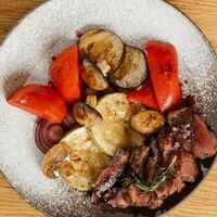 Филе Миньон с овощами гриль в Пицца паста