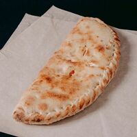 Кальцоне с ветчиной и сыром в Piccodoro