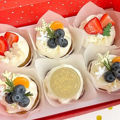 Набор капкейков «Новогодний» 6 шт. в Tortterry по цене 2160 ₽