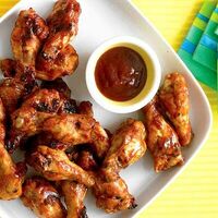 Куриные крылышки с соусом BBQ в Бирвайн