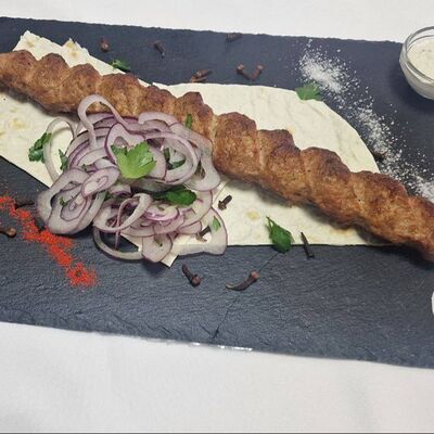 Люля-кебаб куриный с сыром в Райский дворик по цене 650 ₽