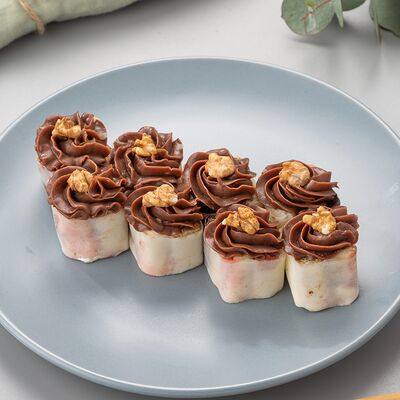 Шоколадный ролл в Суши хит по цене 535 ₽