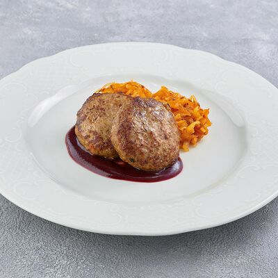 Котлеты из дикого гуся с тушеной квашеной капустой и брусничным соусом в Царь по цене 990 ₽