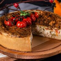 Киш с куриной грудкой и каперсами в Север Метрополь