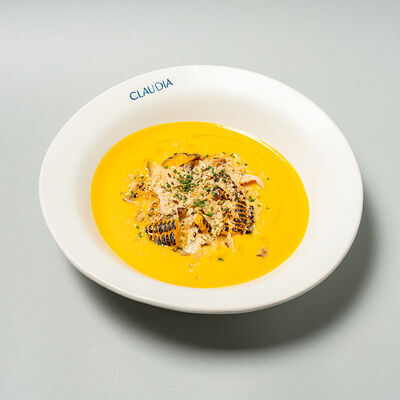Тыквенный суп, пастрами из индейки в Claudia по цене 850 ₽