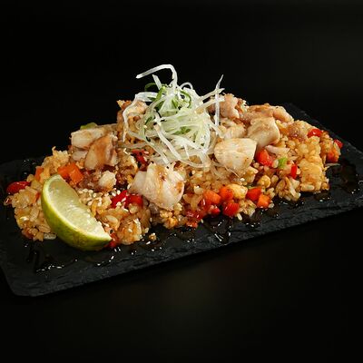 Рис с цыпленком в Танояки по цене 550 ₽