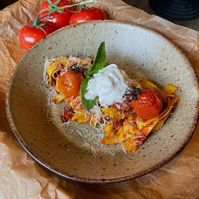 Паста со страчателлой и томатами конфи в Блеск по цене 490