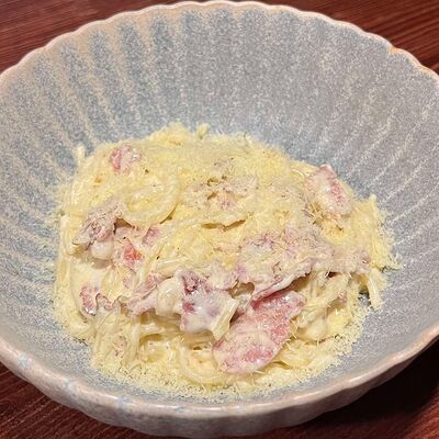 Паста Карбонара с беконом и сыром Пармезан в Маркс по цене 455 ₽