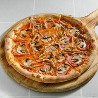 Пицца с ветчиной и грибами в Баклажан в ТЦ 