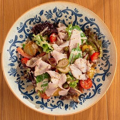 Теплый салат с ростбифом в Russo Italiano по цене 810 ₽